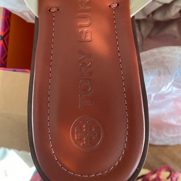 Tory Burch Millers size 10; New in box - Picture 4 of 9